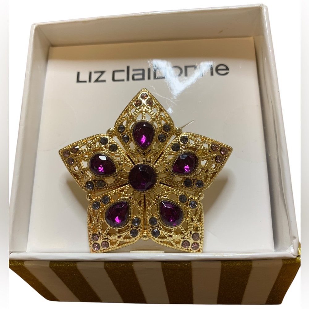 Dazzling Liz Clayburn, brooch pin